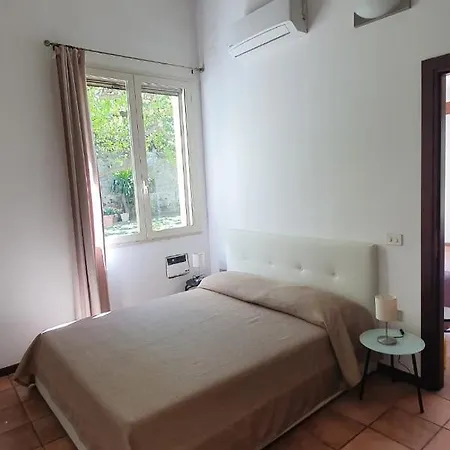 Casa Castagna 4* Caserta